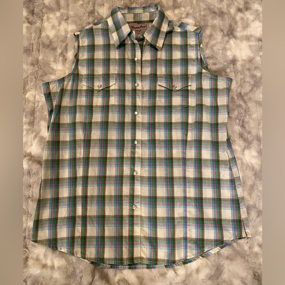 Wrancher by Wrangler Women’s Plaid Sleeveless Shirt with Pearl Snaps